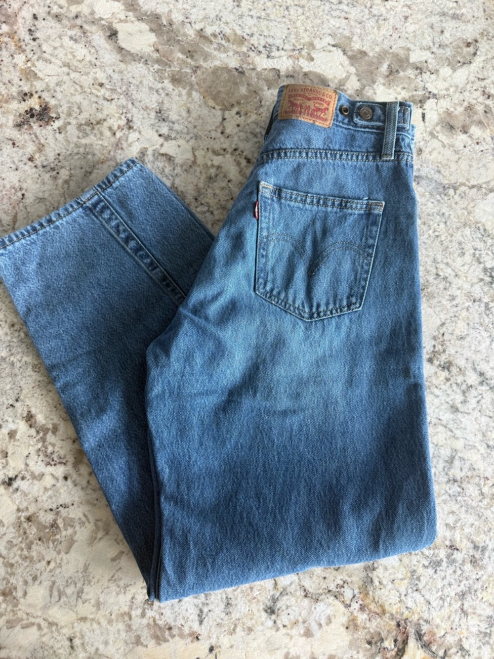 Levi’s Cinch Barrell Jeans, Size 26 - Picture 4 of 4